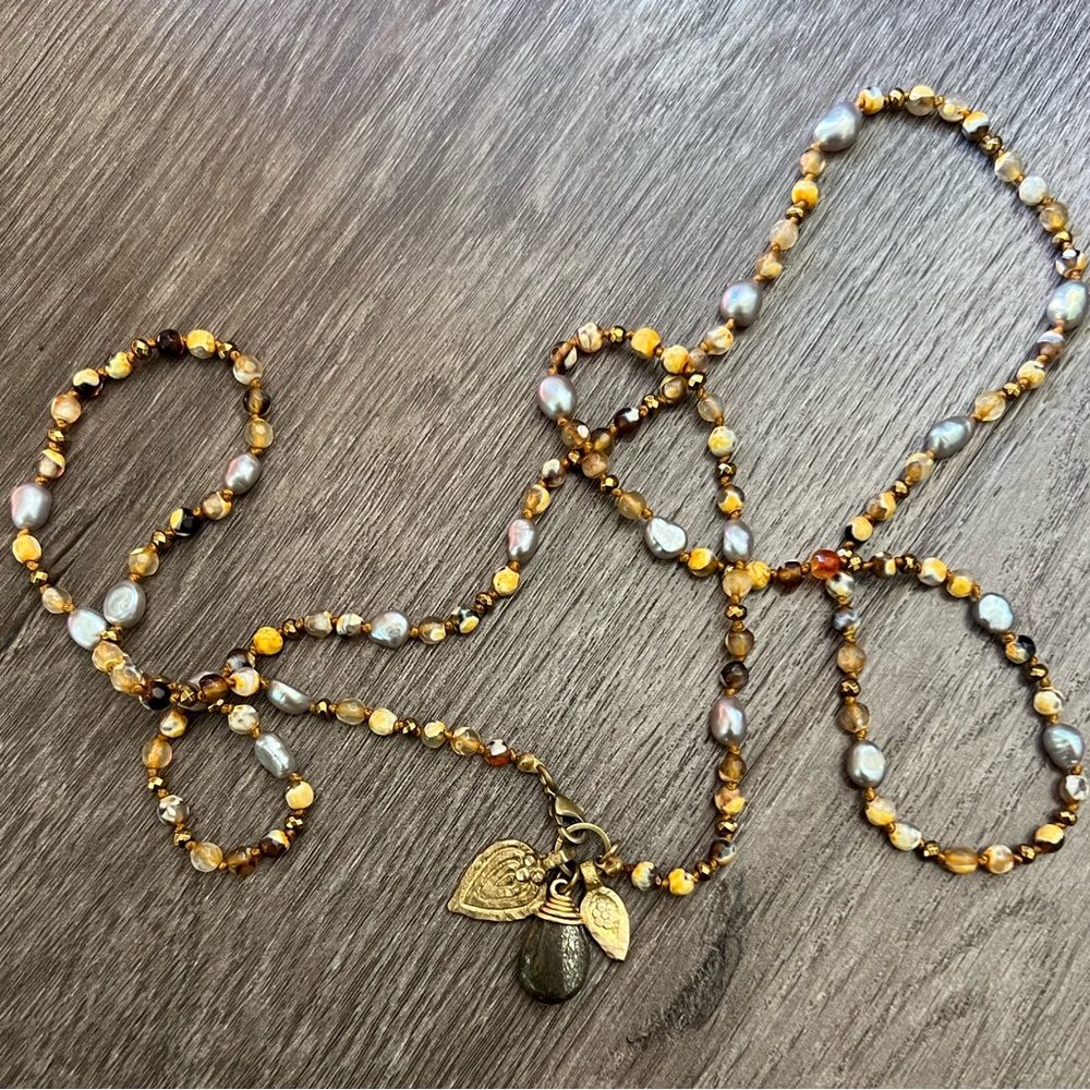 Handmade hand knotted gemstone charm necklace - Picture 6 of 14